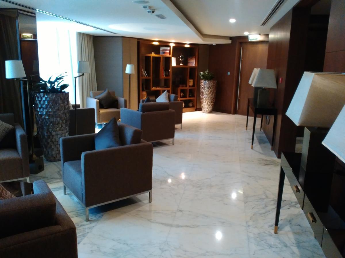 Hotel Grand Millennium Maskat Zewnętrze zdjęcie The lounge at the airport
