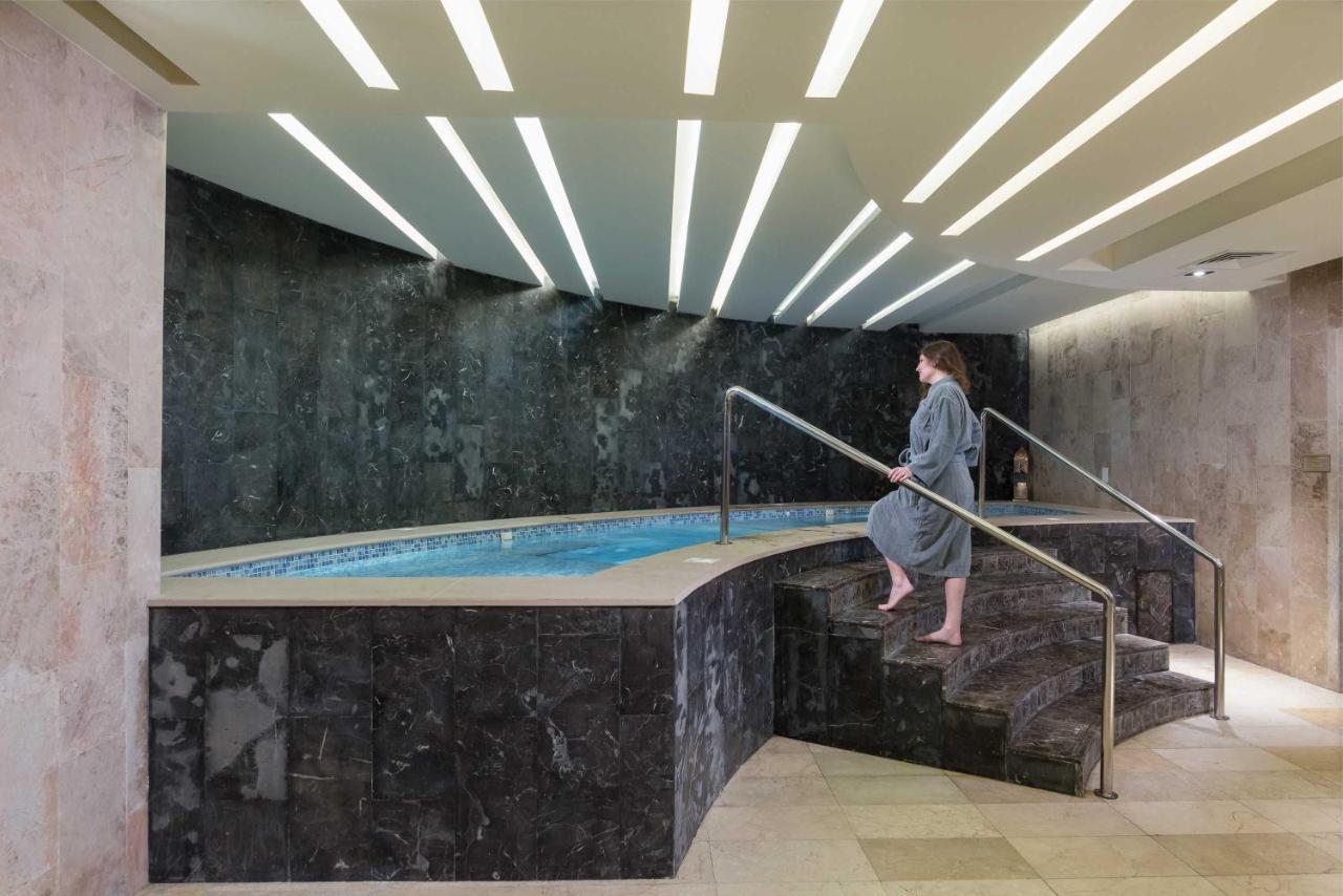 Hotel Grand Millennium Maskat Zewnętrze zdjęcie The spa at The Dorchester